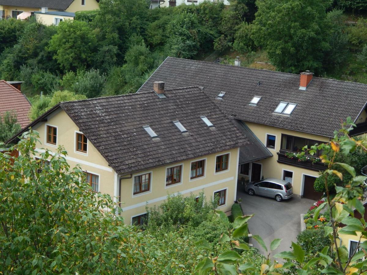 Haus Lindenhofer Apartment Emmersdorf an der Donau Exterior foto